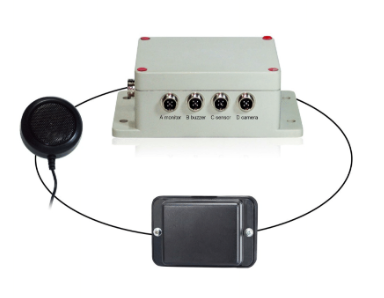 SmarTruckHD 77GHz Advanced Single Sensor Microwave Radar System (Includes: Sensor, Control Box, Buzzer, Cables & Manual) Preset to 10ft